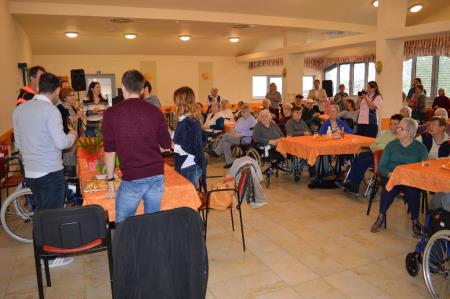 ŽUPAN OBISKAL STOLETNO MARIJO 19