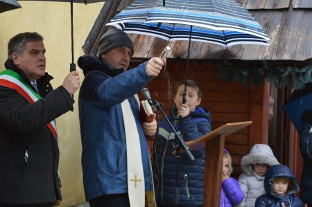 ODPRTJE PRENOVLJENEGA TRGA V RABLJU 9