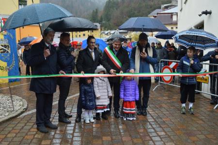 ODPRTJE PRENOVLJENEGA TRGA V RABLJU 10