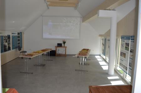 SLOVESNO ODPRTJE ZGORNJIH PROSTOROV RIBIŠKE HIŠE 11