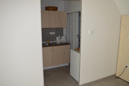 SLOVESNO ODPRTJE ZGORNJIH PROSTOROV RIBIŠKE HIŠE 13