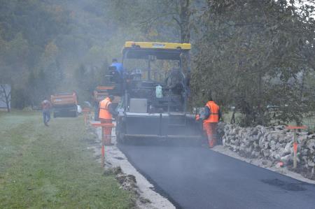 ASFALTIRANJE CESTE KLUŽE – BAVŠICA 4