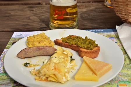 POHOD ČEZ SKUTNIK V REZIJO 13