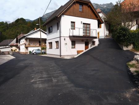 PREPLASTITEV CEST IN ULIC V KALU-KORITNICI KONČANA 1