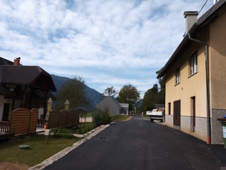 PREPLASTITEV CEST IN ULIC V KALU-KORITNICI KONČANA 6