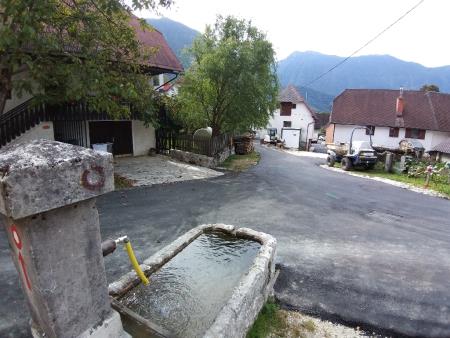 PREPLASTITEV CEST IN ULIC V KALU-KORITNICI KONČANA 14