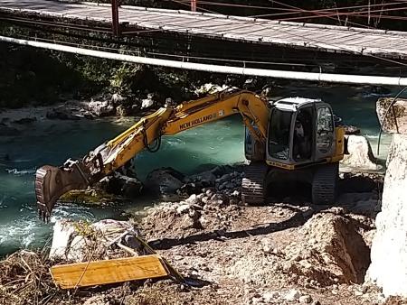 GRADNJA MOSTU ČREŠNJICA V SOČI 1