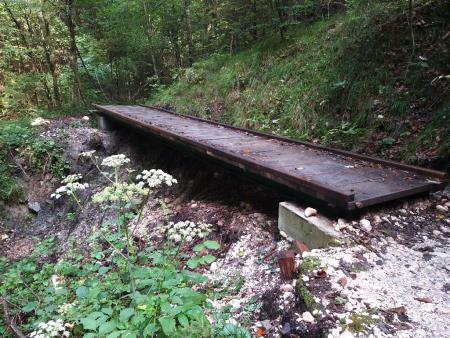 UREDITEV VSTOPNO-IZSTOPNIH MEST V OBČINI BOVEC 11