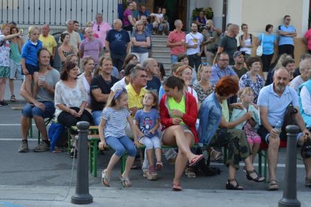 FOLKLORNI FESTIVAL 5