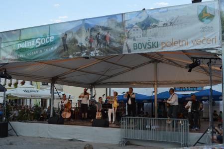 FOLKLORNI FESTIVAL 13