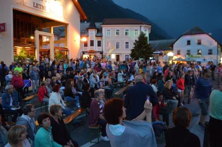 BOVŠKI POLETNI VEČERI NA BOVŠKEM TRGU 7