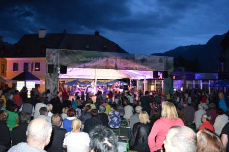 BOVŠKI POLETNI VEČERI NA BOVŠKEM TRGU 10