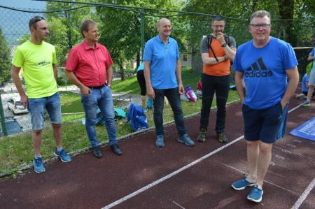 PESTER KONEC TEDNA 12