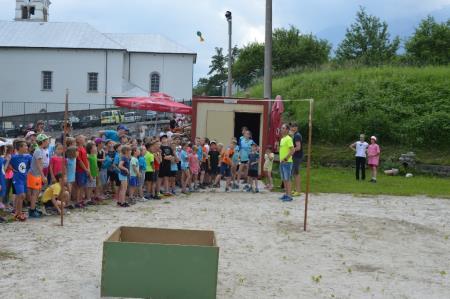 PESTER KONEC TEDNA 21