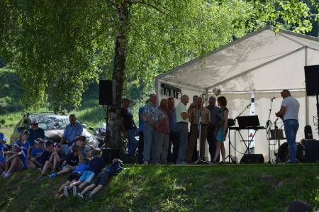 PESTER KONEC TEDNA 30