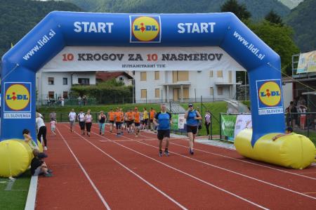 10 KROGOV ZA 10 NASMEHOV 14