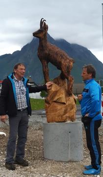 KROŽIŠČE ZAHODNE VPADNICE KRASI SKULPTURA GAMSA 1