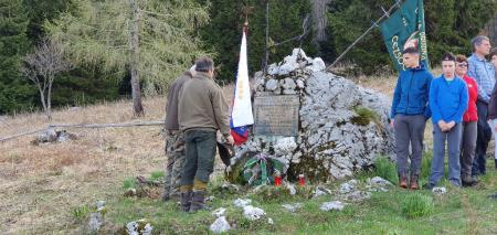 POLAGANJE VENCEV PADLIM NA PLANINI GOLOBAR 5
