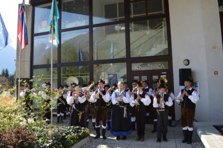 24. EMAVS NA KANINU 13