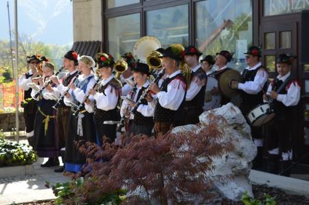 24. EMAVS NA KANINU 19