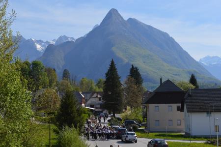 24. EMAVS NA KANINU 22