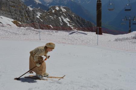 24. EMAVS NA KANINU 30