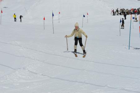 24. EMAVS NA KANINU 32