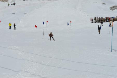 24. EMAVS NA KANINU 33