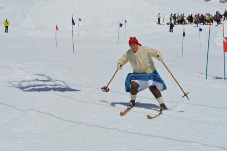 24. EMAVS NA KANINU 38