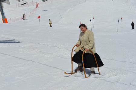 24. EMAVS NA KANINU 45