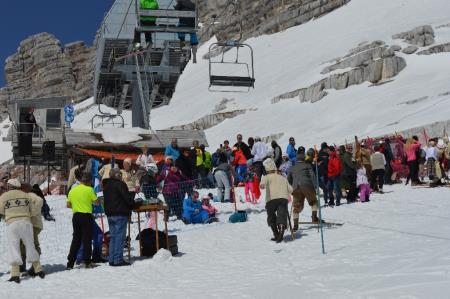 24. EMAVS NA KANINU 51