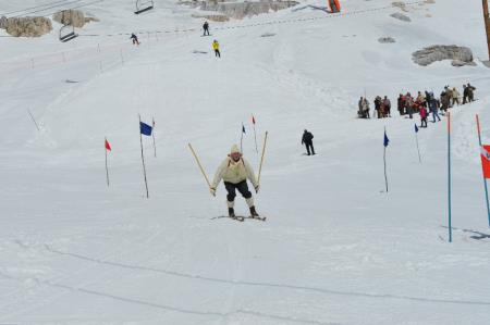 24. EMAVS NA KANINU 61