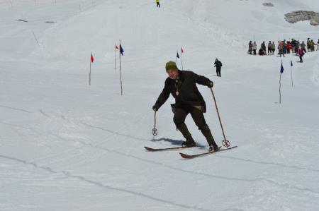 24. EMAVS NA KANINU 65