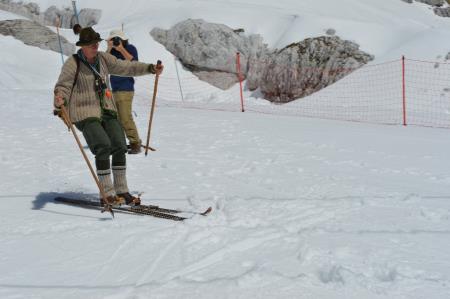 24. EMAVS NA KANINU 67