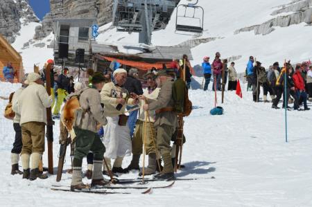 24. EMAVS NA KANINU 73