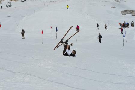 24. EMAVS NA KANINU 75