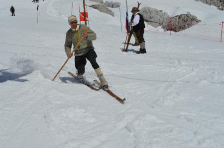 24. EMAVS NA KANINU 78