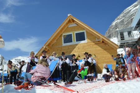 24. EMAVS NA KANINU 80