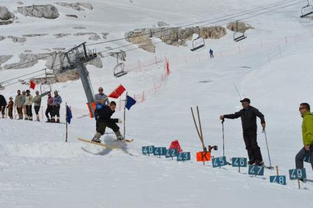 24. EMAVS NA KANINU 83