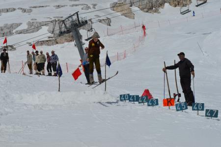 24. EMAVS NA KANINU 85