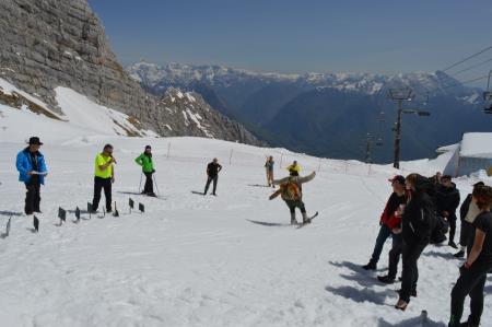 24. EMAVS NA KANINU 103