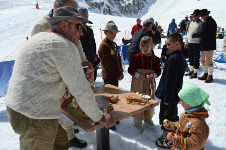 24. EMAVS NA KANINU 124