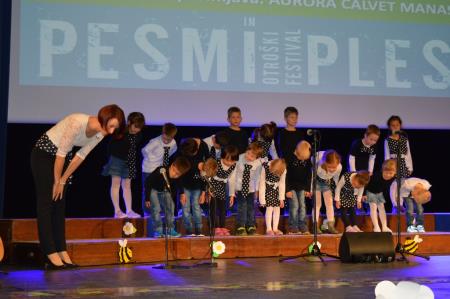 FESTIVAL PESMI IN PLESOV 9