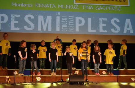 FESTIVAL PESMI IN PLESOV 40