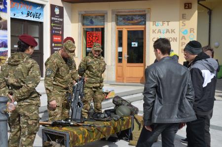 PREDSTAVITEV VOJAŠKEGA POKLICA 12