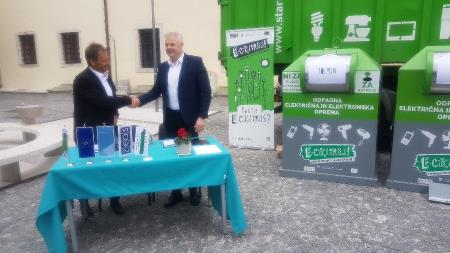 ULIČNI ZBIRALNIKI ZA STARE APARATE 2