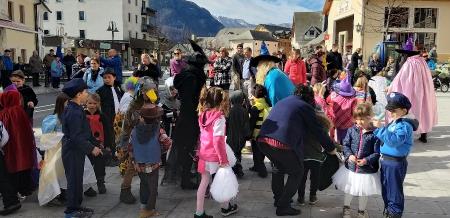 OTROCI POPESTRILI TORKOVO PUSTNO DOGAJANJE 7