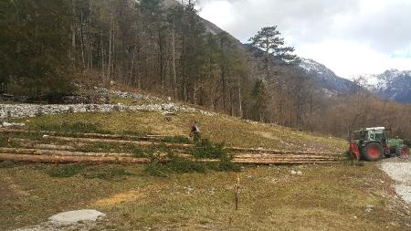 KOMUNALNA UREDITEV OBMOČJA 8