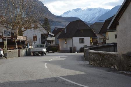 ZAČETEK UREDITVE VZHODNE VPADNICE V BOVEC 1