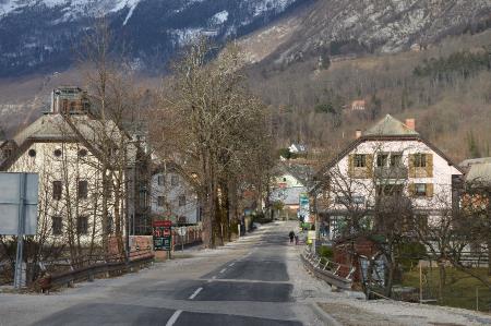 ZAČETEK UREDITVE VZHODNE VPADNICE V BOVEC 3